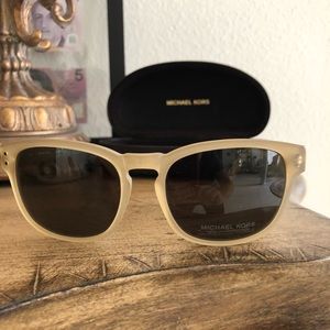 New Michael Kors Sunglasses Gold Martin Square UV